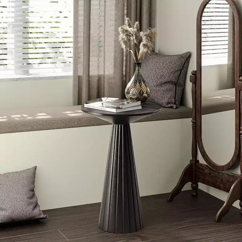 Table ronde martini avec piédestal, petite, au fini texturé et à montage rapide pour salons ou chambres, supporte jusqu'à 11,3 kg, noire