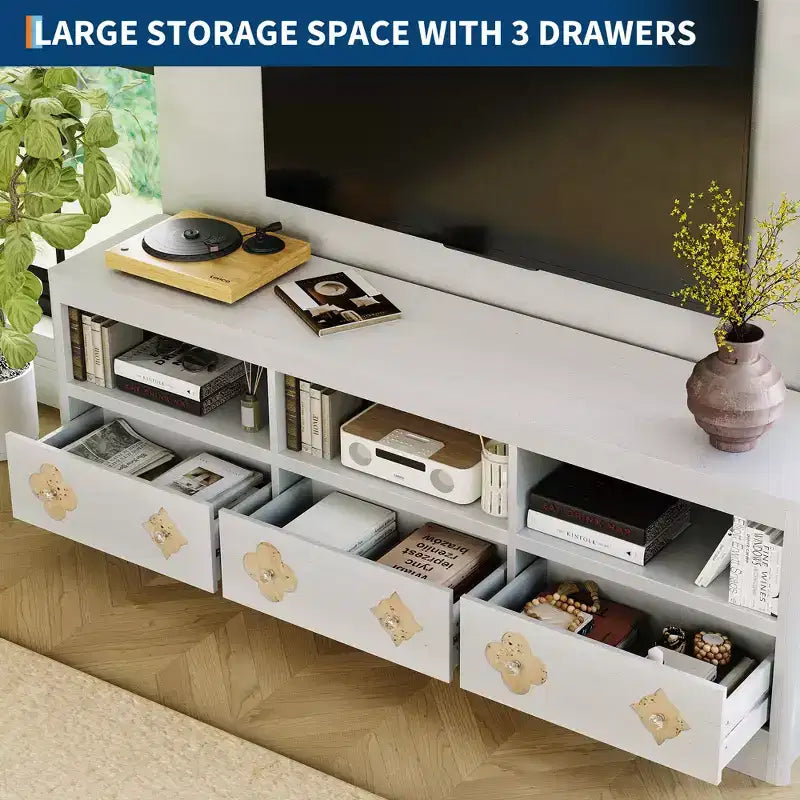 Meuble TV de 70 po de style moderne du milieu du siècle pour téléviseurs jusqu'à 85 po, centre de divertissement avec tiroir gravé et étagères de rangement ouvertes