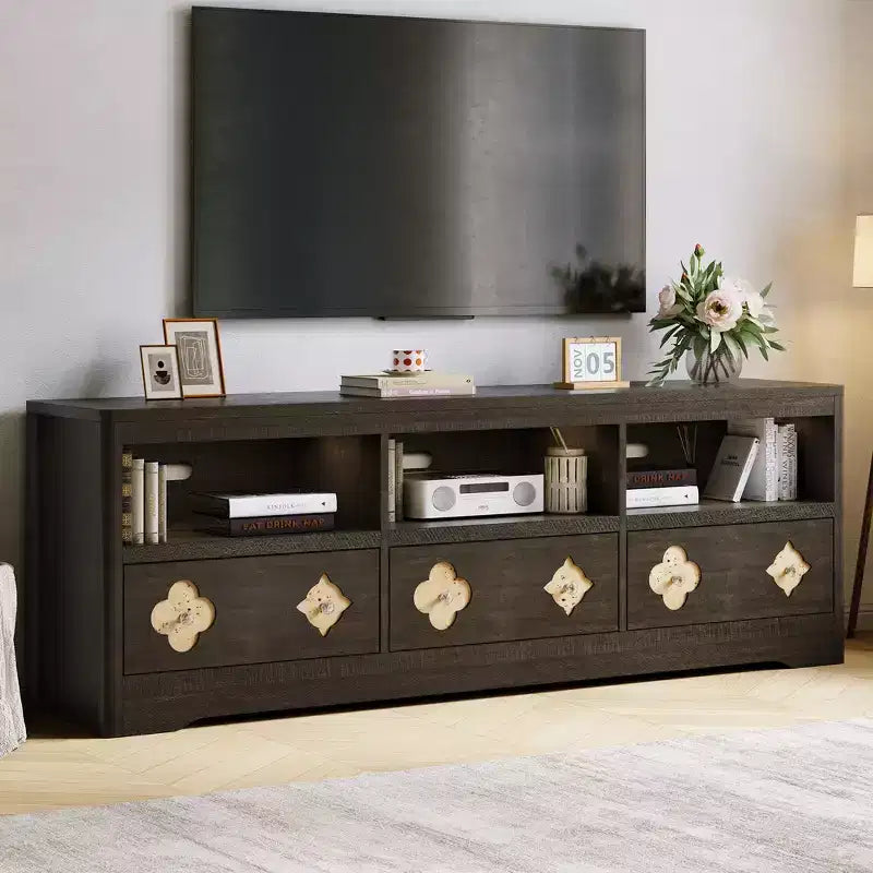 Meuble TV de 70 po de style moderne du milieu du siècle pour téléviseurs jusqu'à 85 po, centre de divertissement avec tiroir gravé et étagères de rangement ouvertes