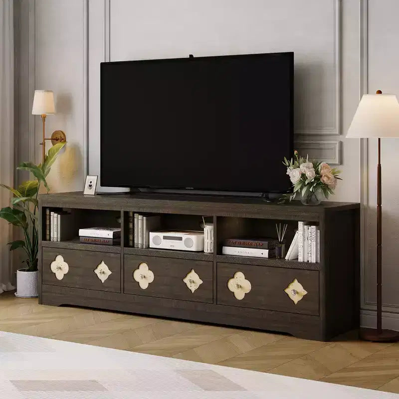 Meuble TV de 70 po de style moderne du milieu du siècle pour téléviseurs jusqu'à 85 po, centre de divertissement avec tiroir gravé et étagères de rangement ouvertes